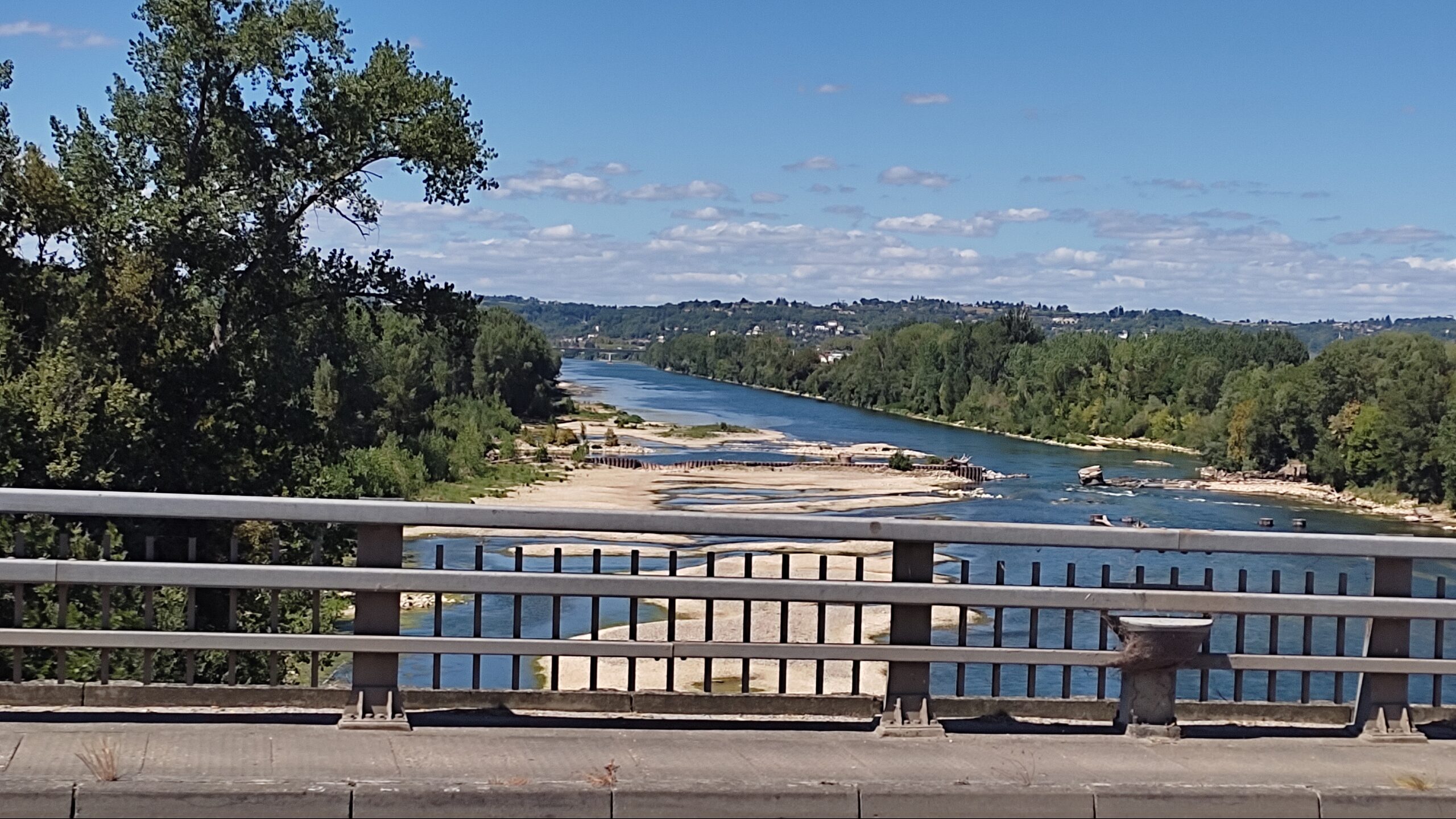 Lire la suite à propos de l’article Dérogation de rejets de chaleur… dans le peu d’eau qu’il reste de la Garonne.